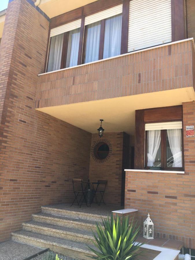 Chalet En Laredo Cerca De La Playa. Villa Esterno foto
