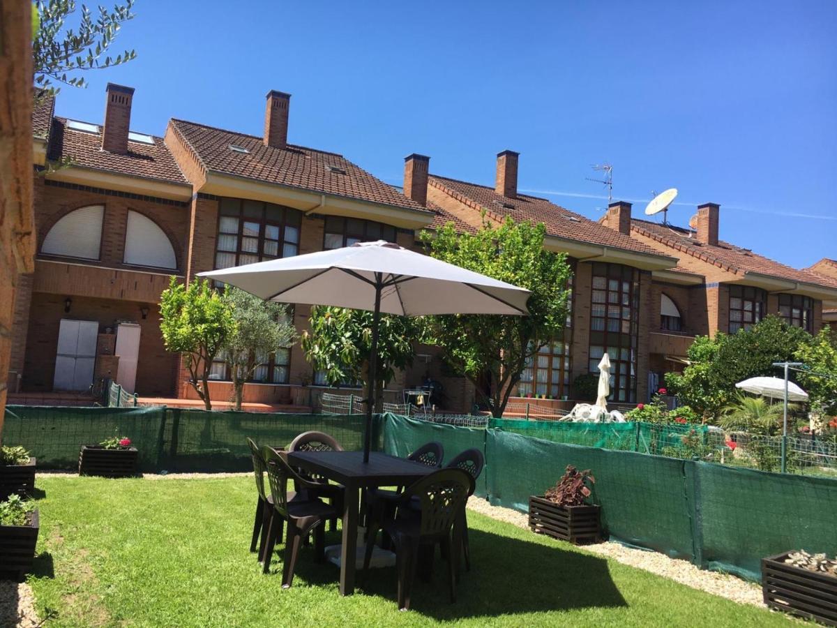Chalet En Laredo Cerca De La Playa. Villa Esterno foto